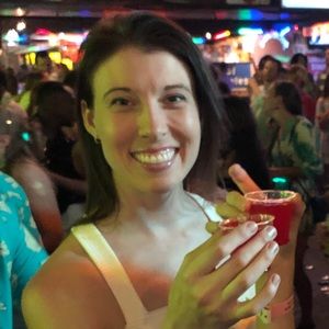 Meet your Posher, Claire